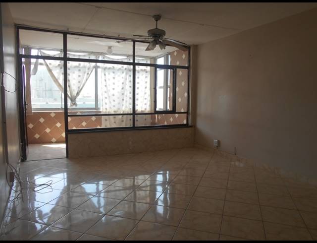 2 BEDROOM APARTMENT TO LET IN SOUTH BEACH